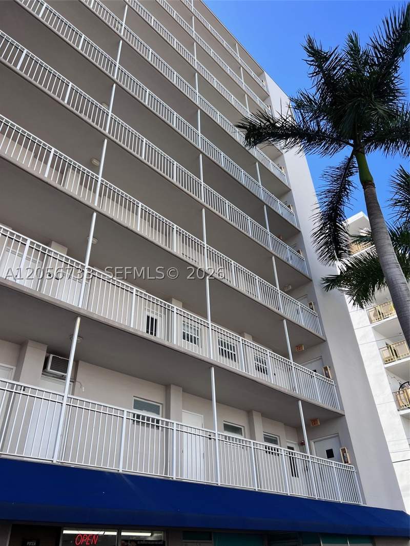1 bedroom Condominium at 1300 Lincoln Rd D304, Lincoln Towers Condo, Miami Beach — photo 3