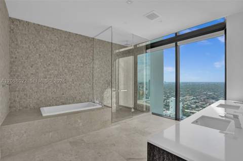 88 SW 7th St 4011, Miami FL - photo 12 of 29