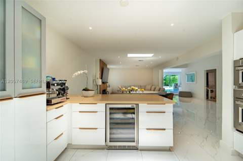 1777 Daytonia Rd, Miami Beach FL - photo 14 of 32