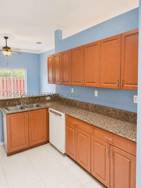 1690 SE 24th Ct, Homestead FL - photo 7 of 21