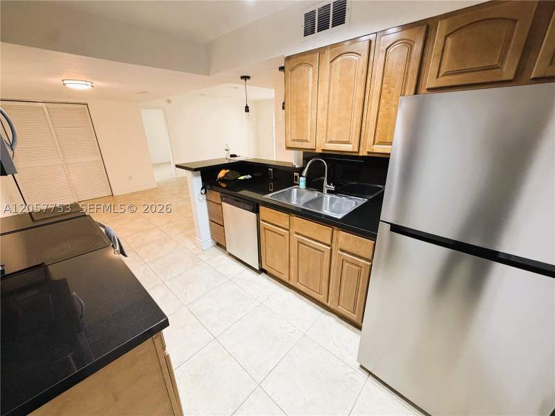 3 bedroom Condominium at 7483 SW 82nd St A102, Dadeland Capri Condo, Miami — photo 4