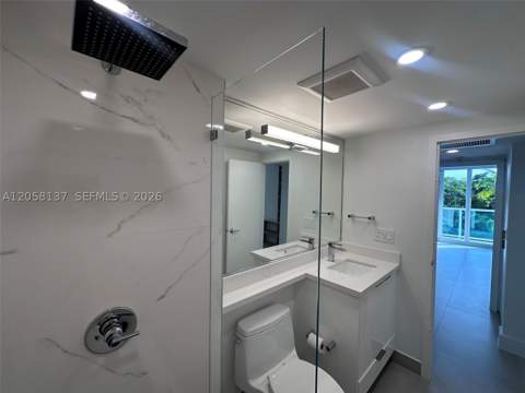 100 Bayview Dr 317, Sunny Isles Beach FL - photo 11 of 30