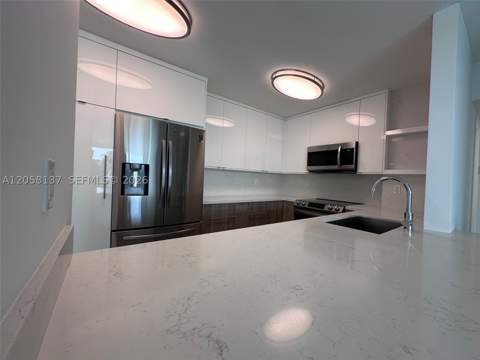 100 Bayview Dr 317, Sunny Isles Beach FL - photo 6 of 30