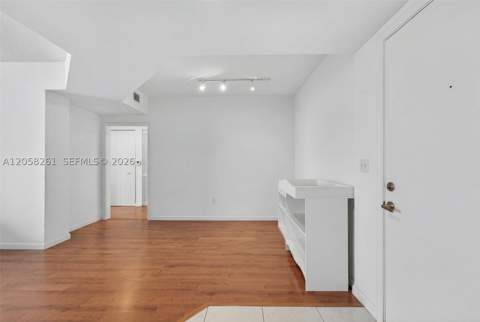 18800 NE 29th Ave 904, Aventura FL - photo 7 of 25