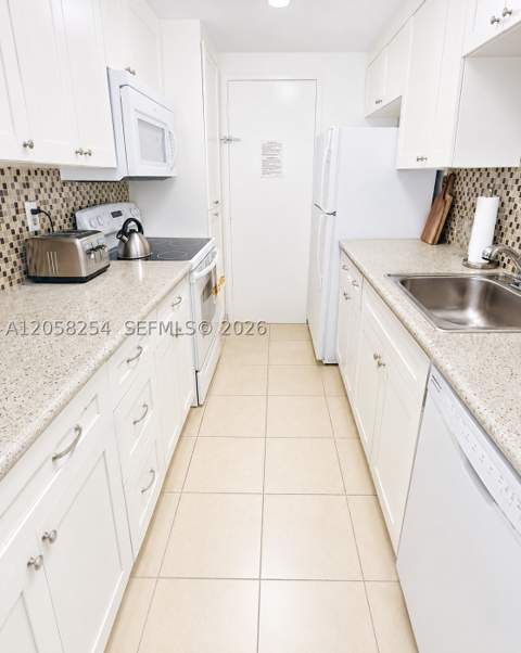 100 Lincoln Rd 602, Miami Beach FL - photo 8 of 32