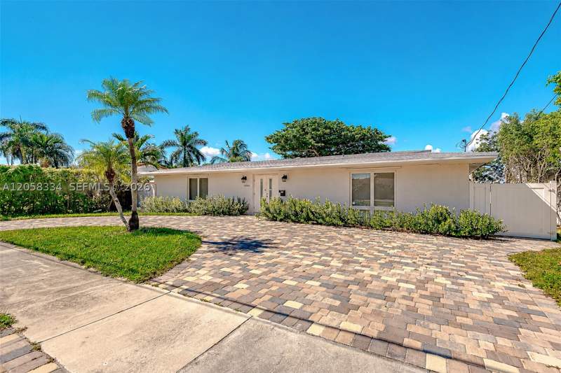 3 bedroom SingleFamilyResidence at 20950 NE 25th Ct, Sunswept Isle, Aventura — photo 3