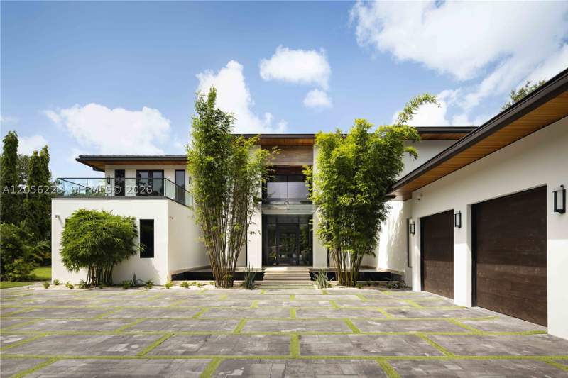 7 bedroom SingleFamilyResidence at 6540 SW 123rd St, Town & Country Estates, Pinecrest — photo 4