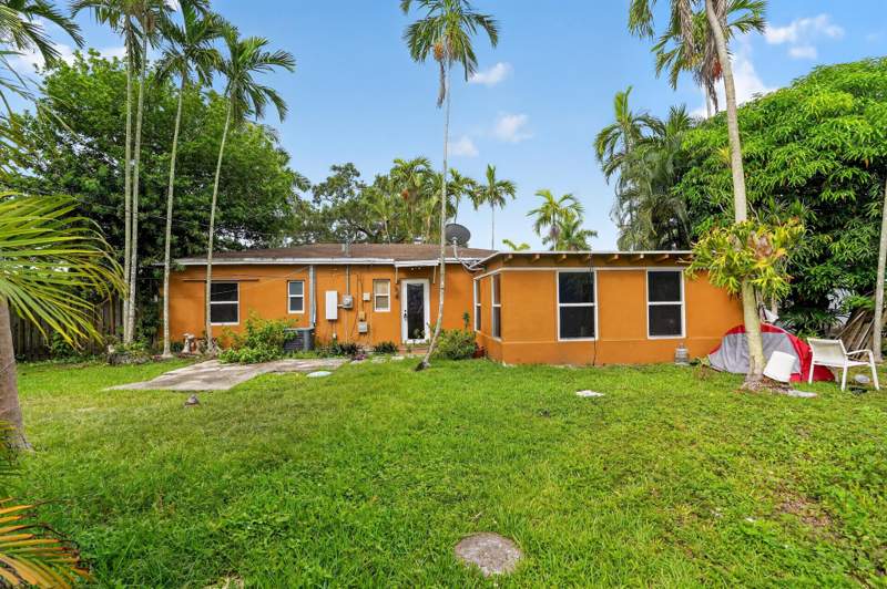 3 bedroom SingleFamilyResidence at 14621 Lincoln Boulevard, Richmond Heights, Miami — photo 2