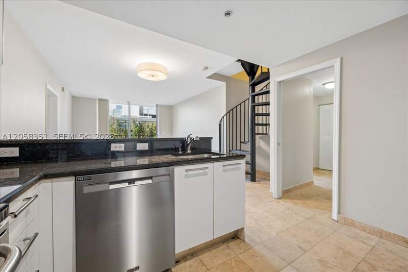 2 bedroom Condominium at 3339 Virginia St Ph-3, Lofts At Mayfair Condo, Miami — photo 2