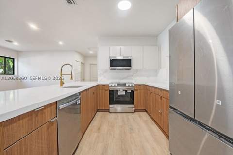 450 NW 140th St, Miami FL - photo 10 of 26