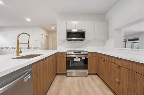 450 NW 140th St, Miami FL - photo 11 of 26