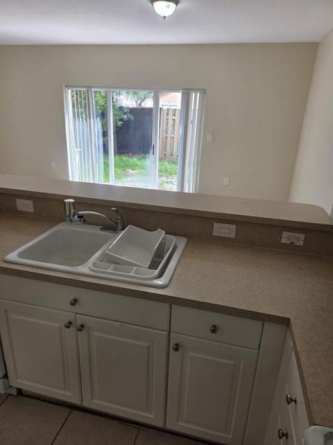 1575 NE 33 Avenue 101, Homestead FL - photo 9 of 21