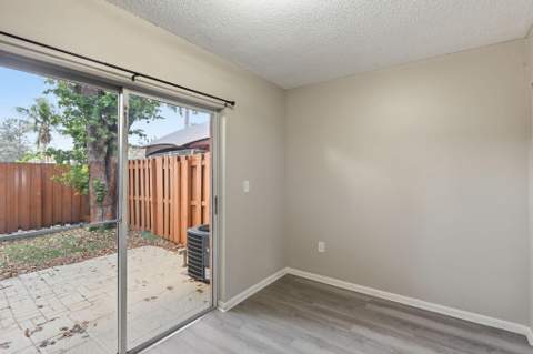 541 NW 82nd 377, Miami FL - photo 13 of 26