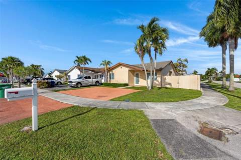 1616 SW 137th Pl, Miami FL - photo 15 of 47