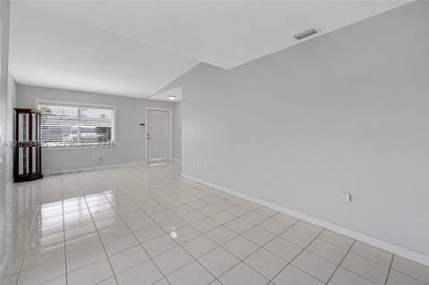 1616 SW 137th Pl, Miami FL - photo 19 of 47