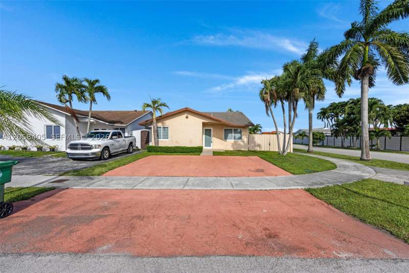 2 bedroom SingleFamilyResidence at 1616 SW 137th Pl, Irenca Sub, Miami — photo 2