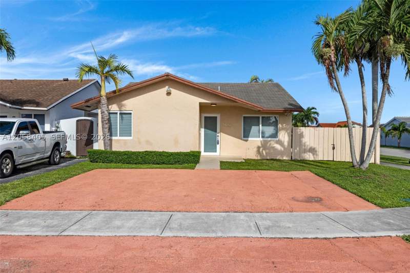 2 bedroom SingleFamilyResidence at 1616 SW 137th Pl, Irenca Sub, Miami — photo 3