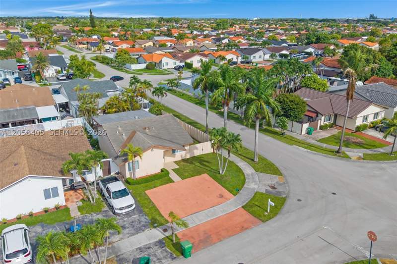 2 bedroom SingleFamilyResidence at 1616 SW 137th Pl, Irenca Sub, Miami — photo 4