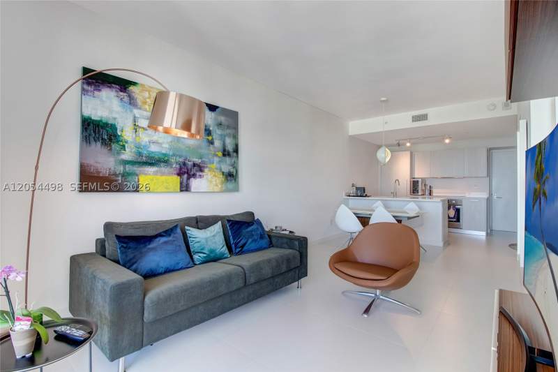 1 bedroom Condominium at 501 NE 31st St 1502, Paraiso Bayviews Condo, Miami — photo 3