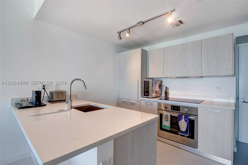 1 bedroom Condominium at 501 NE 31st St 1502, Paraiso Bayviews Condo, Miami — photo 5
