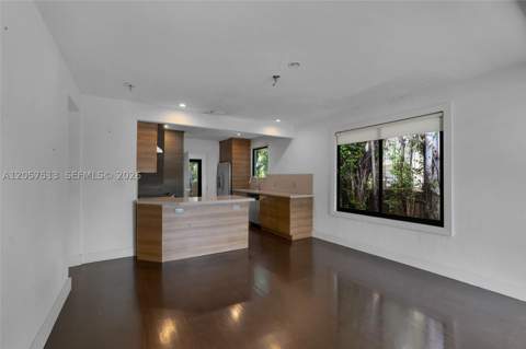 7020 NE 5th Ave, Miami FL - photo 13 of 55