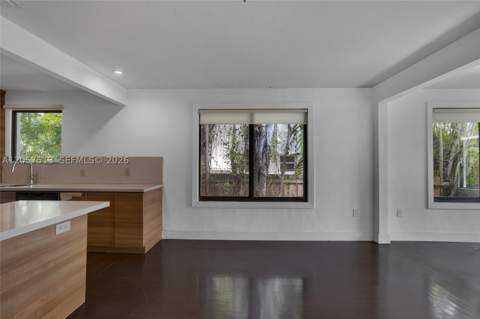 7020 NE 5th Ave, Miami FL - photo 15 of 55