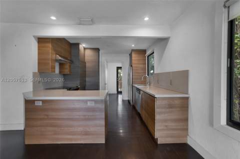 7020 NE 5th Ave, Miami FL - photo 17 of 55