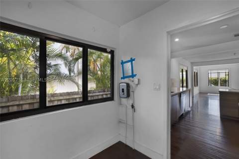 7020 NE 5th Ave, Miami FL - photo 21 of 55
