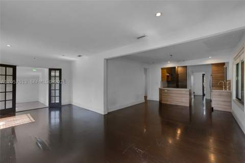 7020 NE 5th Ave, Miami FL - photo 7 of 55