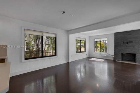 7020 NE 5th Ave, Miami FL - photo 9 of 55