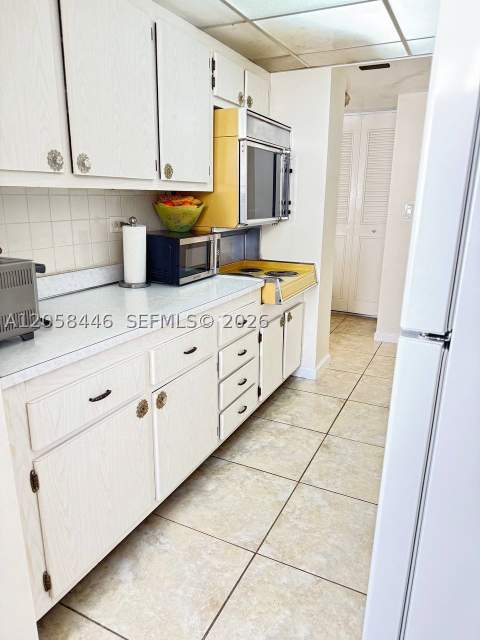 250 174th St 1607, Sunny Isles Beach FL - photo 10 of 17