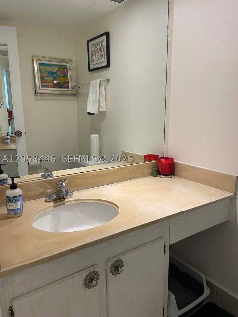 250 174th St 1607, Sunny Isles Beach FL - photo 16 of 17