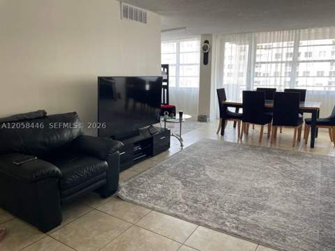 250 174th St 1607, Sunny Isles Beach FL - photo 7 of 17