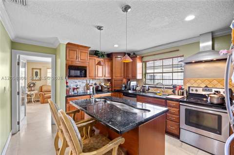 15330 SW 170th Ter, Miami FL - photo 10 of 39