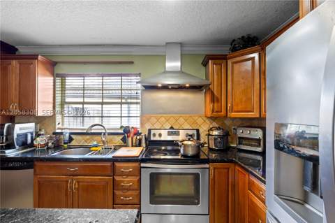 15330 SW 170th Ter, Miami FL - photo 12 of 39