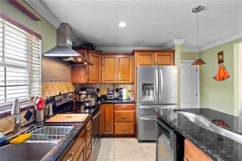 15330 SW 170th Ter, Miami FL - photo 14 of 39