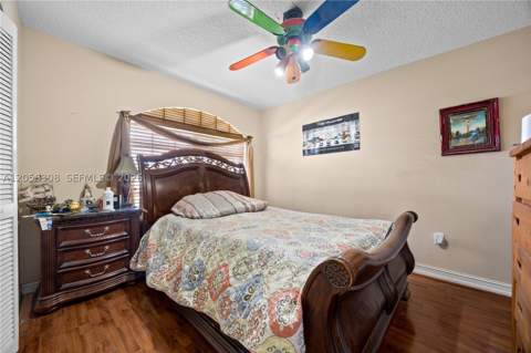 15330 SW 170th Ter, Miami FL - photo 17 of 39