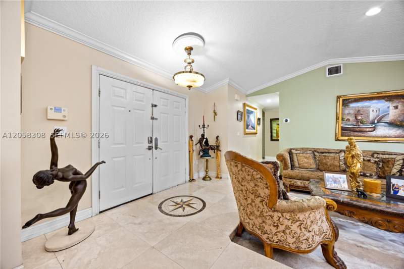 3 bedroom SingleFamilyResidence at 15330 SW 170th Ter, Kessler Grove Sec 1, Miami — photo 3