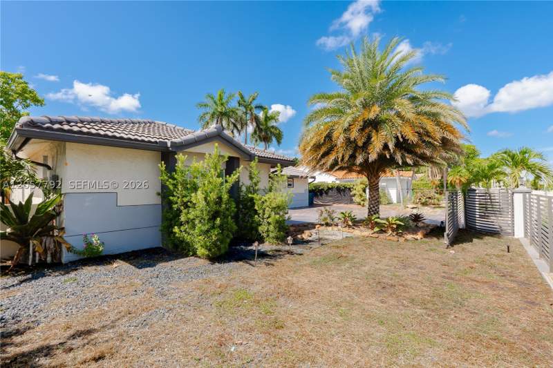 3 bedroom SingleFamilyResidence at 6320 NW 199th St, Country Lake Manors, Hialeah — photo 5
