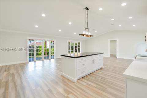 6320 NW 199th St, Hialeah FL - photo 8 of 31