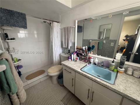 11855 NE 19th Dr 22, North Miami FL - photo 7 of 10