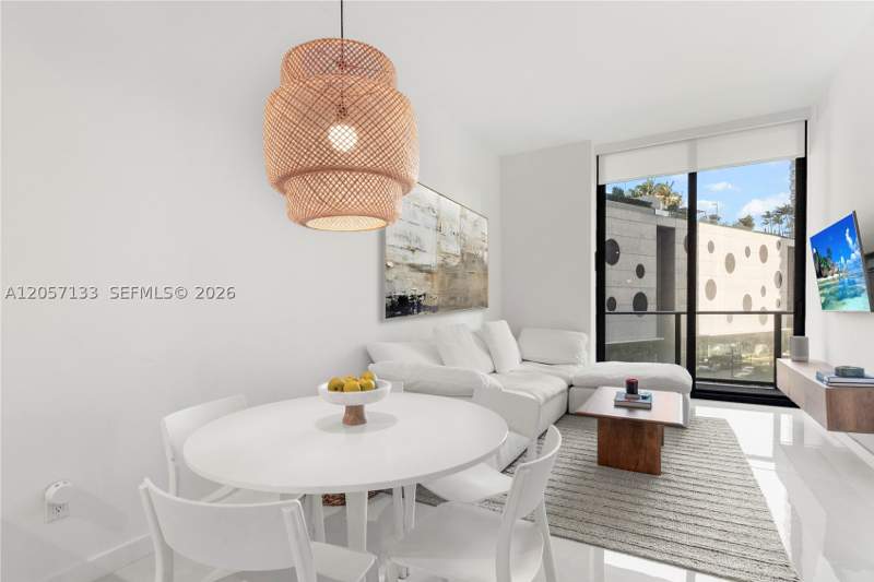 1 bedroom Condominium at 501 NE 31st St 203, Paraiso Bayviews Condo, Miami — photo 2