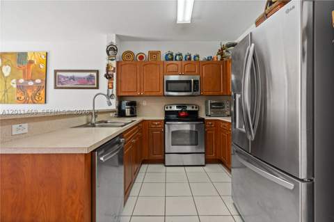 8430 SW 150th Ave 2, Miami FL - photo 7 of 32