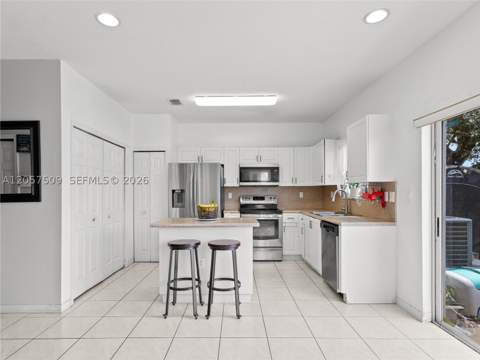 1651 SE 31st Ct, Homestead FL - photo 13 of 48
