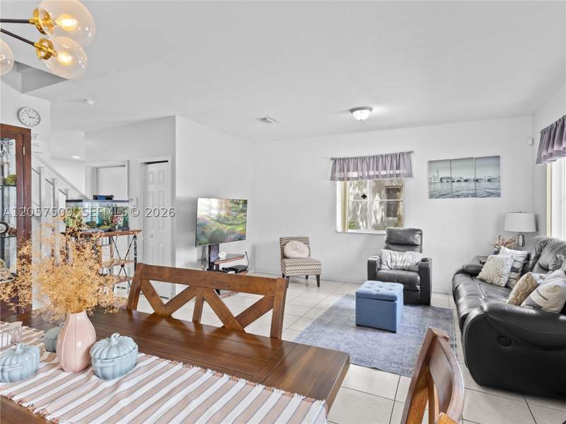 3 bedroom Townhouse at 1651 SE 31st Ct, Venetia Grove, Homestead — photo 3