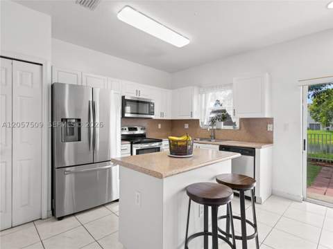 1651 SE 31st Ct, Homestead FL - photo 8 of 48