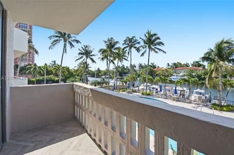 90 Edgewater Dr 225, Coral Gables FL - photo 16 of 20
