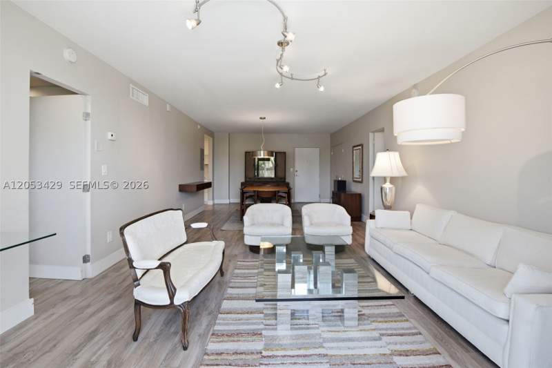 2 bedroom Condominium at 90 Edgewater Dr 225, Gables Waterway Towers Co, Coral Gables — photo 2