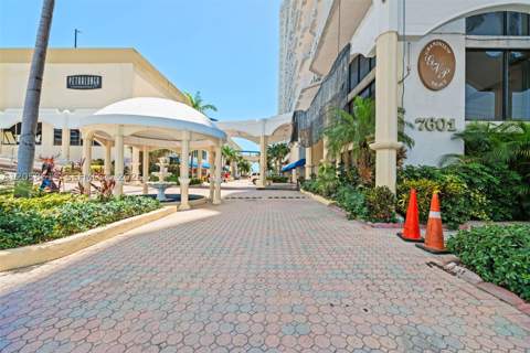 7601 E Treasure Dr 2124, North Bay Village FL - photo 14 of 40
