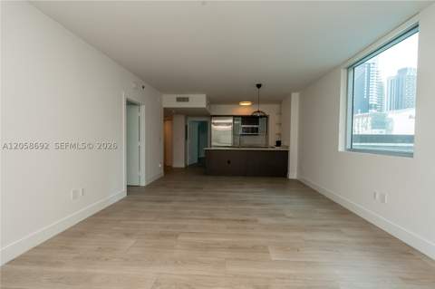 500 Brickell Ave 1407, Miami FL - photo 13 of 47